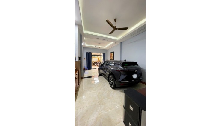 Mặt tiền đường 270 Cao Lỗ 8x27 186m2 5 tầng đúc chỉ 29 tỷ